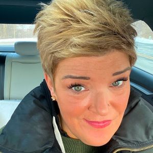 Meet your Posher, Jenny